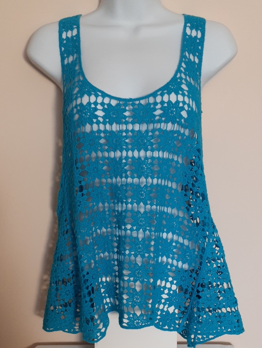 Turquoise Crochet Scoop Neck Camisole - Sz Small